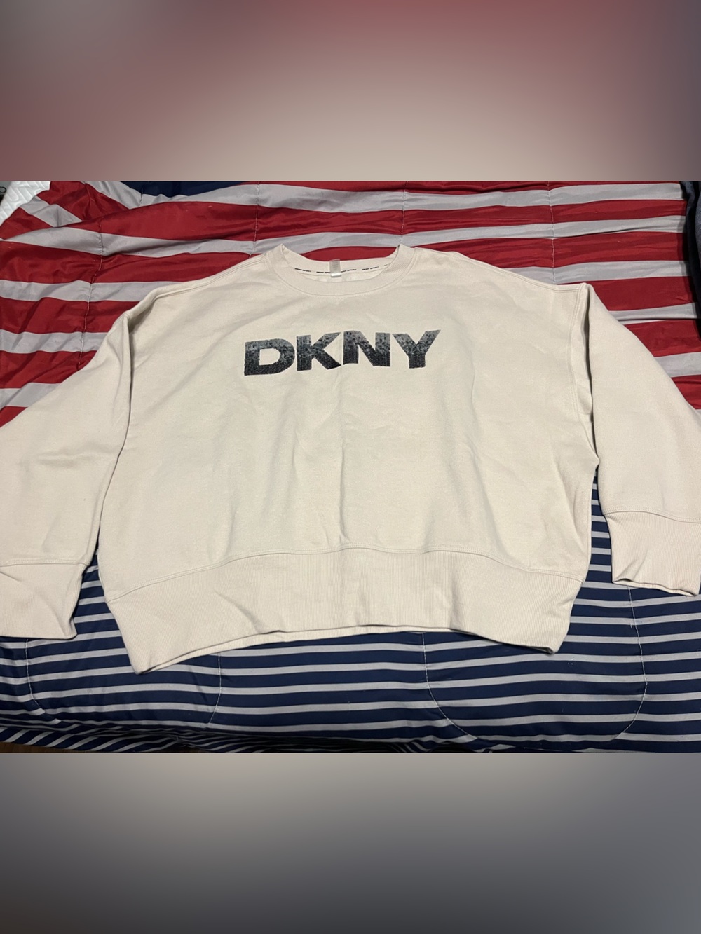 DKNY cropped sweatshirt like new